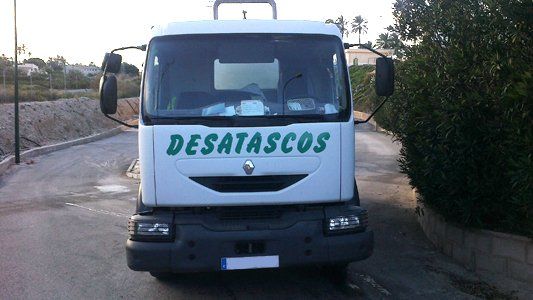 Desatascos Alcudia camión para desatascos color blanco con verde